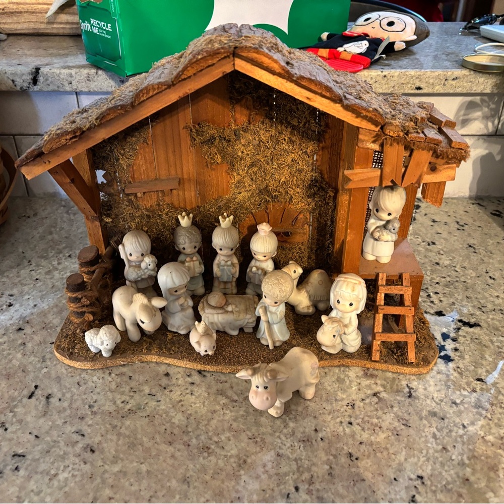 Precious Moments Nativity Scene Figurine Set
